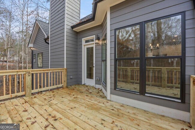 Building Photo - 370 Ansley Dr