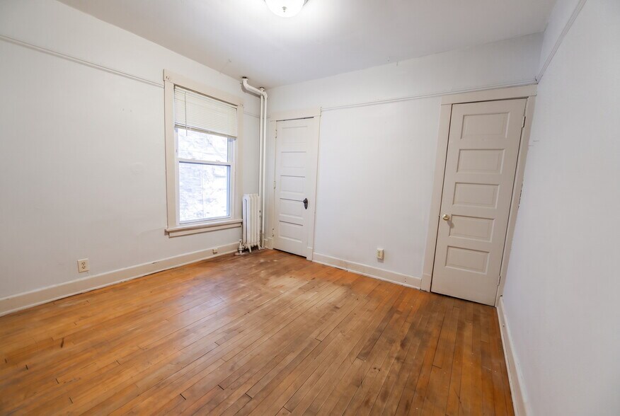 Building Photo - 410 W Mifflin St