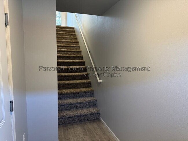 Building Photo - 808 7th Ave S