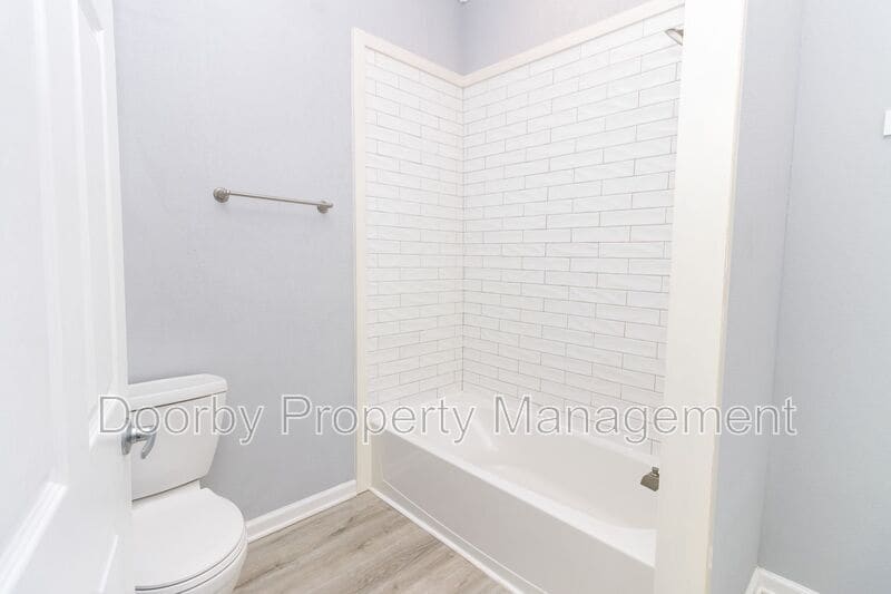 Building Photo - 203 Timberlinks Dr