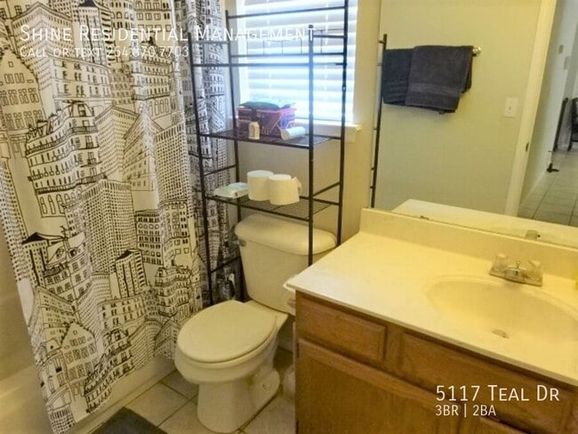 Building Photo - 5117 Teal Dr