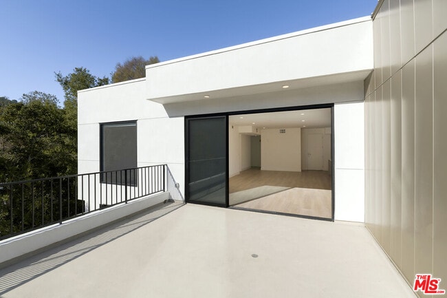 Building Photo - 3651 Regal Pl