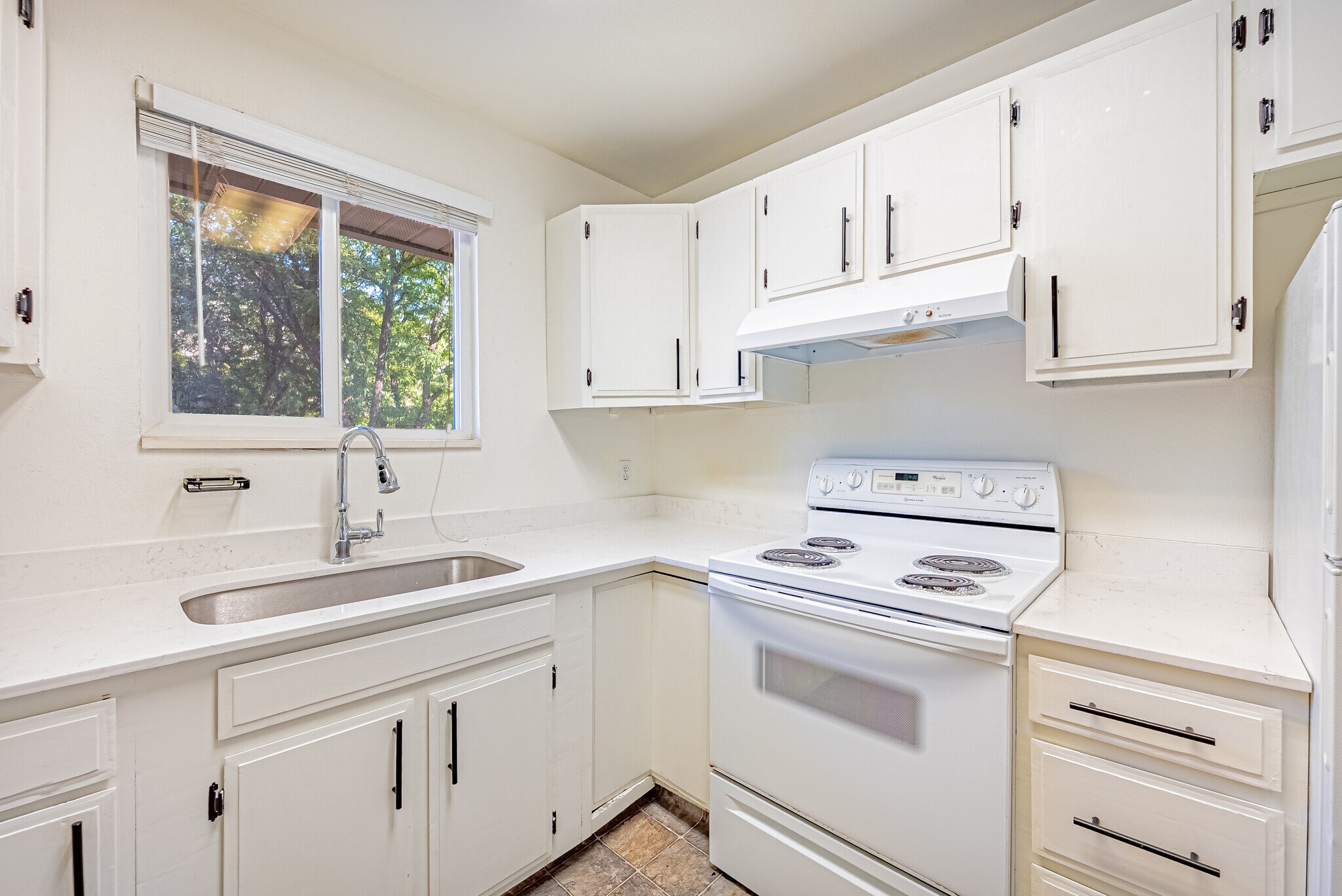 Building Photo - 489 S 450 E