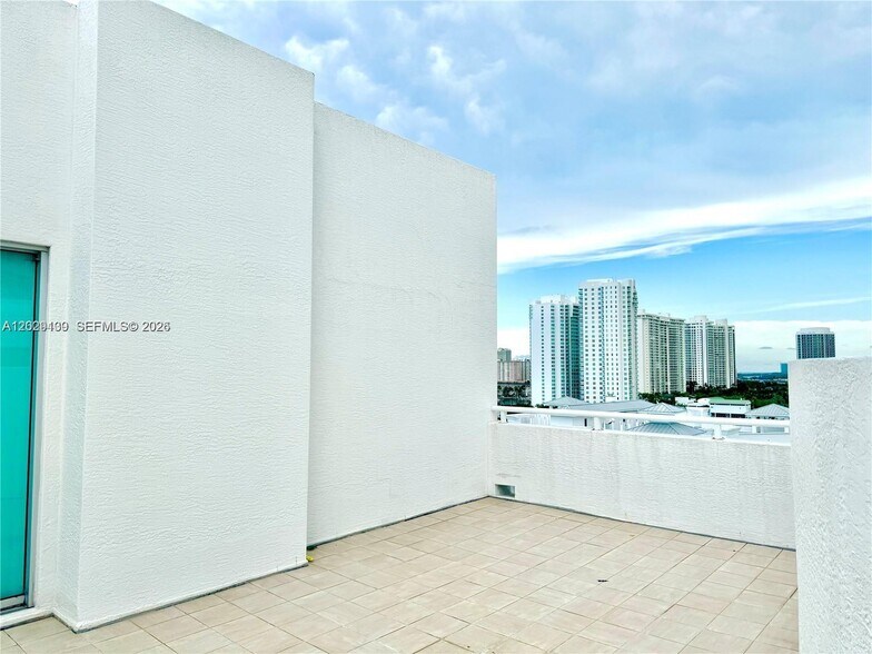 Building Photo - 3131 NE 188th St