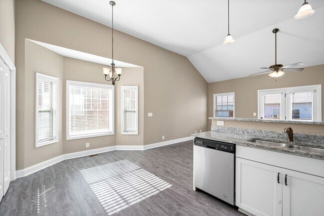 Building Photo - 172 Dundee Dr