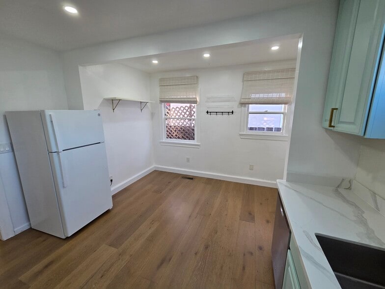 Building Photo - 3916 Quigley St