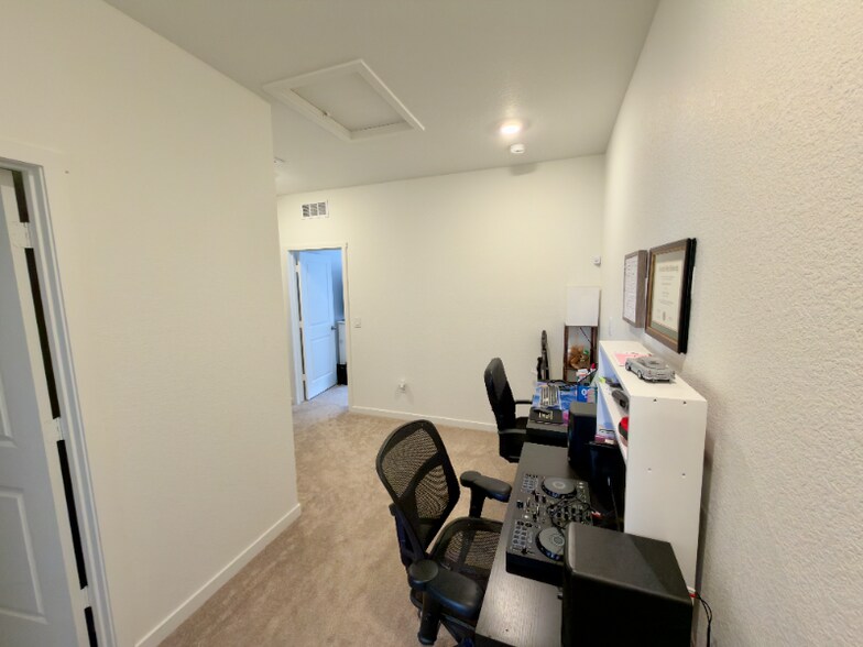 Building Photo - 14583 W 91st Dr