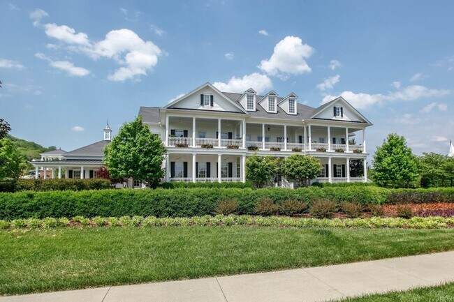 Building Photo - 1043 Calico St