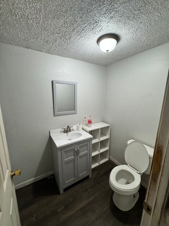 Building Photo - 4/2 home in Shelby, NC