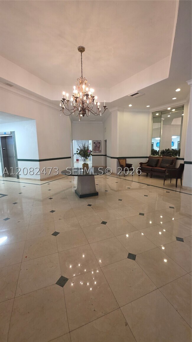 Building Photo - 1301 NE Miami Gardens Dr