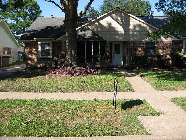 Building Photo - 15523 Bowsprit Ln