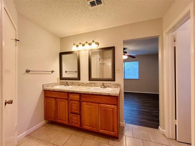 Building Photo - 1709 Morning Quail Dr