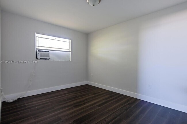 Building Photo - 26545 SW 137th Ave