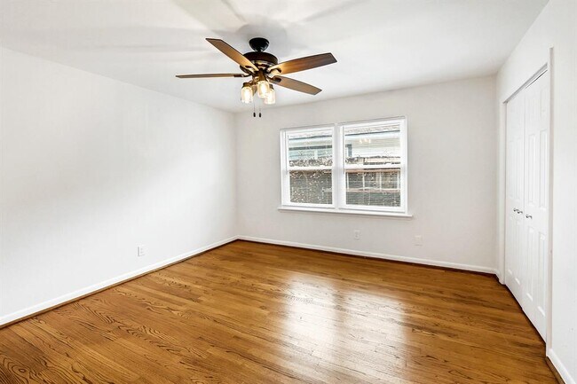 Building Photo - 5201 Verdome Ln