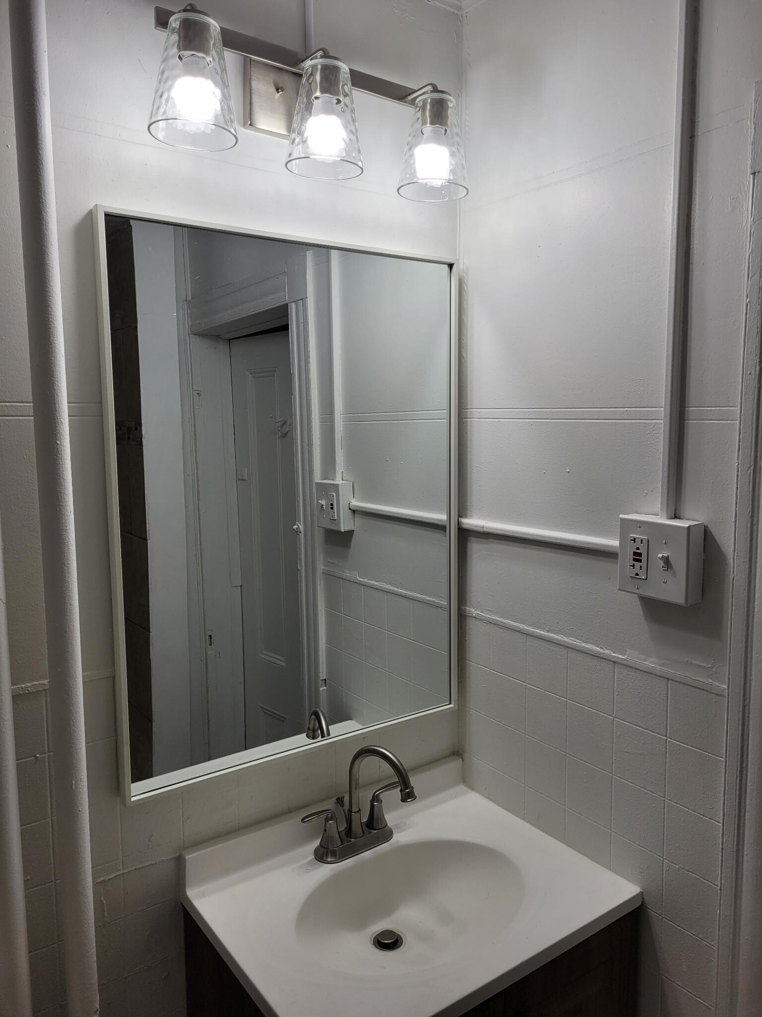 Building Photo - 366 North St