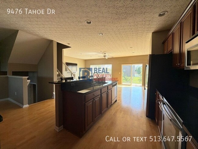 Building Photo - 9476 Tahoe Dr