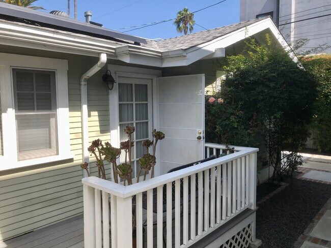 Exterior - 840 N Ogden Dr