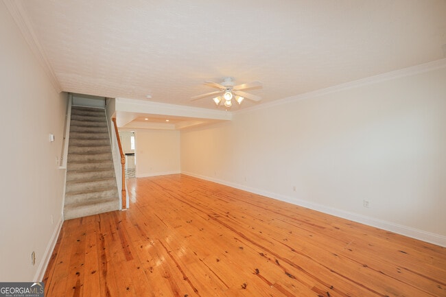 Building Photo - 37 Intown Pl