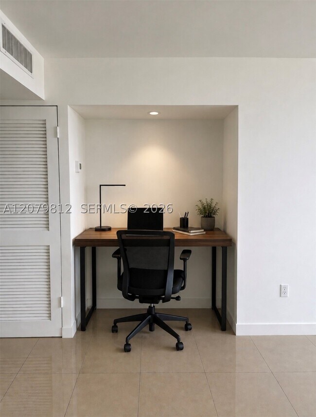 Building Photo - 6900 Bay 9L Bay