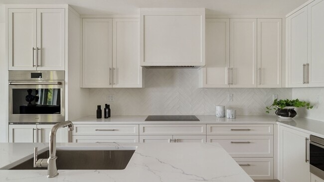 Building Photo - 20 Kinmonth Rd