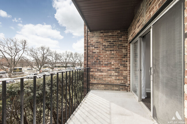Building Photo - 1049 W Ogden Ave