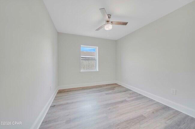 Building Photo - 3904 Ocean View Dr