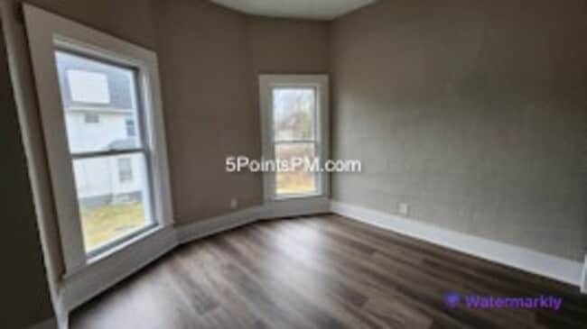 Building Photo - 9804 Miles Ave