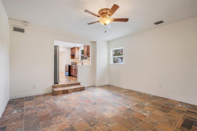 Building Photo - 13832 South Bay Lake Rd