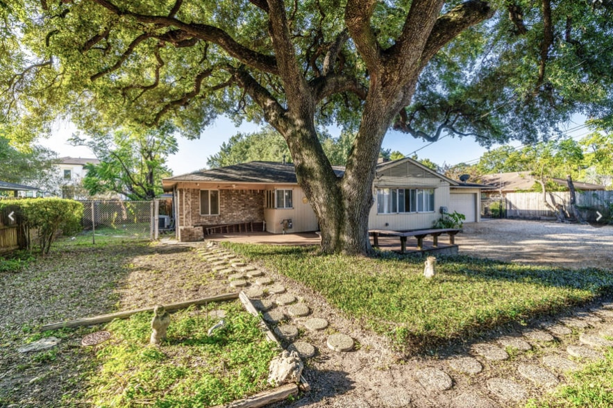 Building Photo - 3106 Prescott St