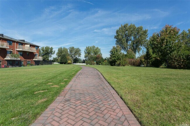 Building Photo - 12204 Powell Cove Blvd