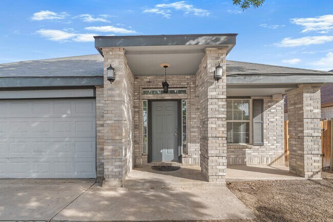 Building Photo - 1629 Sweden Ln