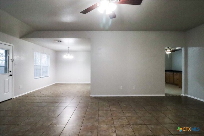 Building Photo - 1705 Liberty Hill Dr