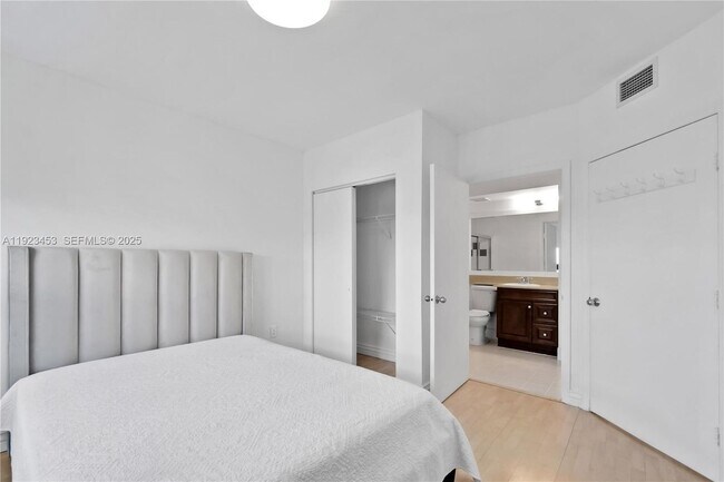 Building Photo - 1330 West Ave