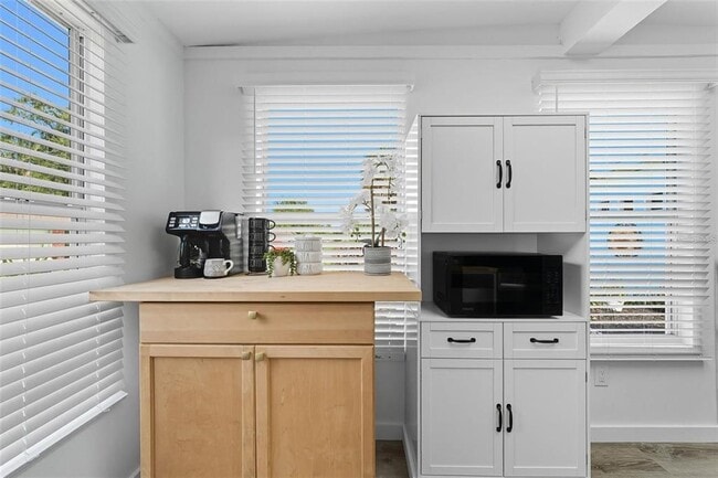 Building Photo - 6470 64th Ave N