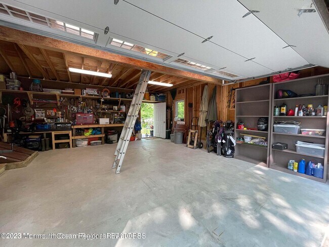 Building Photo - 37 Freehold Rd