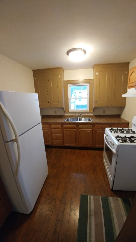 Building Photo - 825 Tremont Ave SW