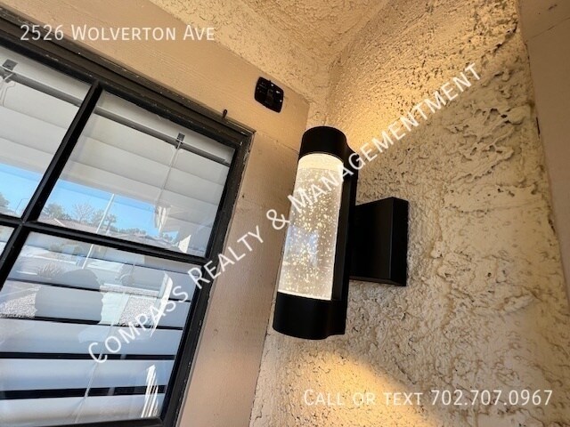 Building Photo - 2526 Wolverton Ave