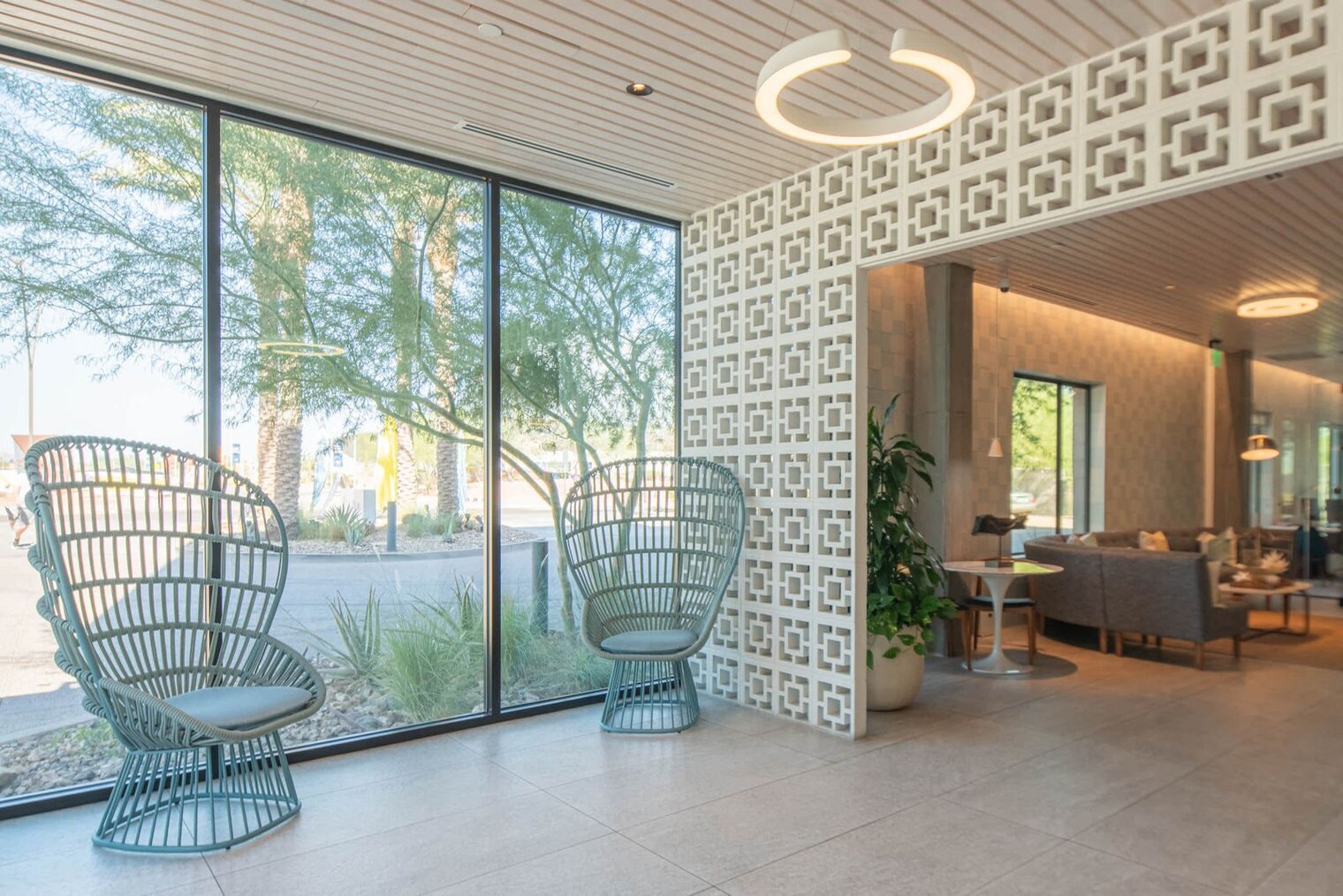 Building Photo - 701 W Rio Salado Pkwy