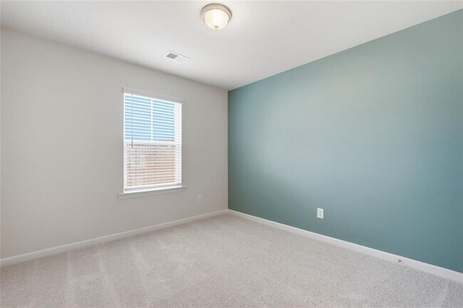 Building Photo - 208 Filer Dr