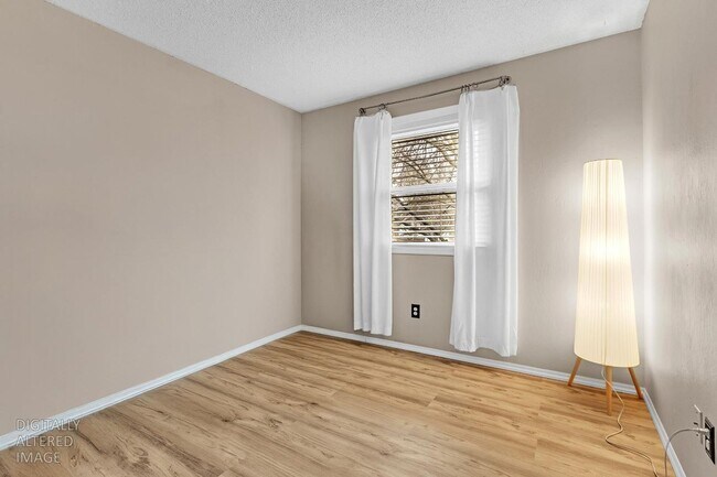 Building Photo - Welcome to your Private Retreat in Citrus Heights!
