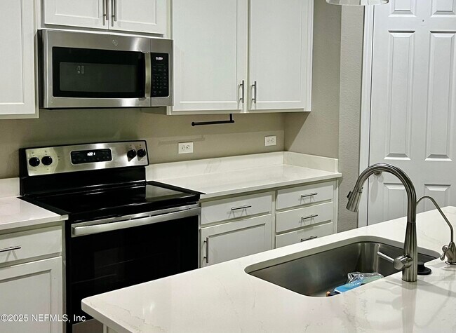 Building Photo - 9515 Scaup Way