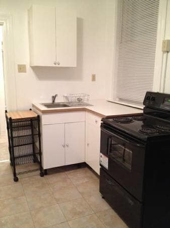 EAT IN KITCHEN - 2336 Murray Ave