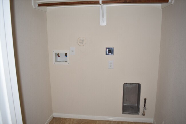 Building Photo - 11846 Jelicoe Dr