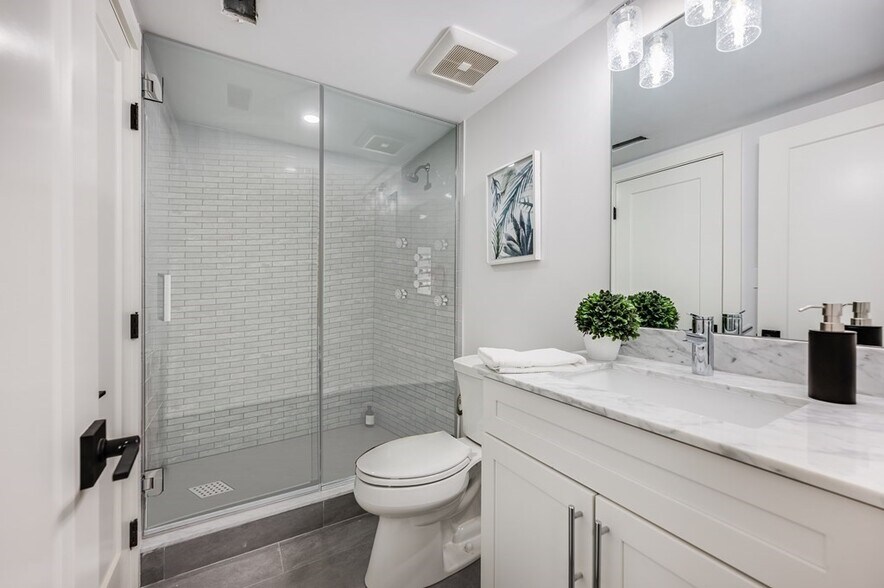 Building Photo - 11 Tufts St