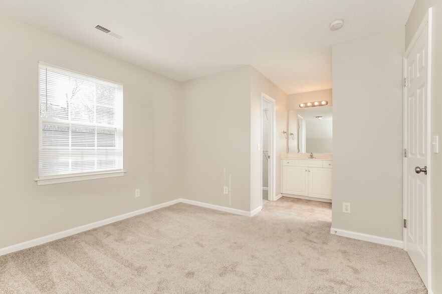 Building Photo - 306 Murraylane Rd