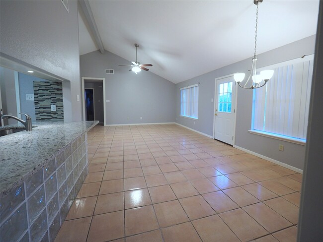 Building Photo - 2812 Pickett Dr