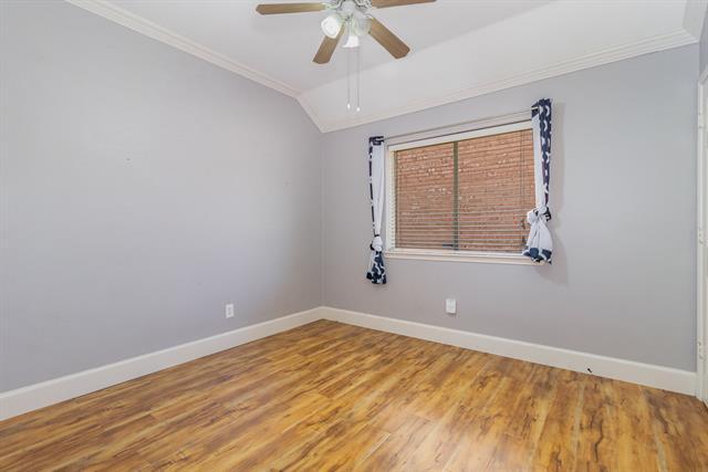 Building Photo - 3925 Oakmont Dr