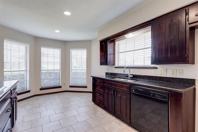 Building Photo - 3916 San Mateo Dr