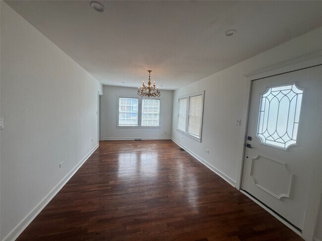 Building Photo - 1803 Ave P