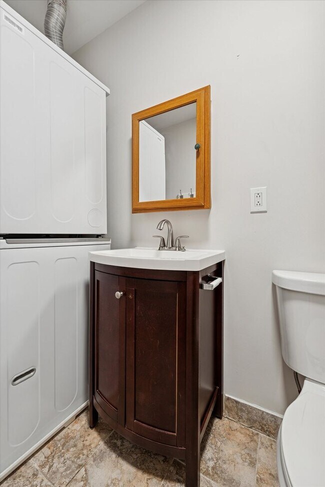 Building Photo - Large New Studio in Washington Square West